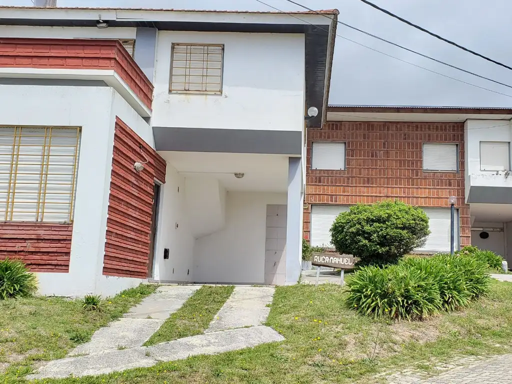 Duplex  4 ambientes  zona sur a metros del  mar  gas natural cochera