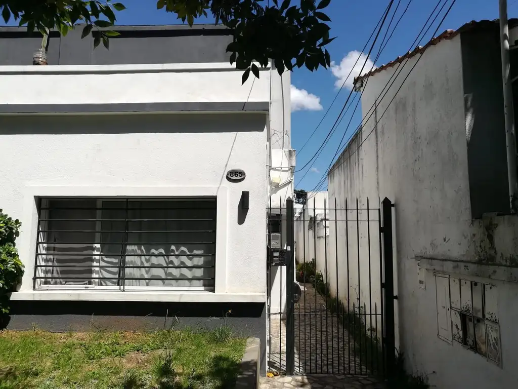 VENTA PH DE 3 AMBIENTES/PATIO/TERRAZA LOMAS DE ZAMORA