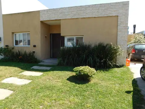 B. CERRADO LOS OLIVARES | LOTE 300 M2 | TOTAL 110 M2 | - Foto 0