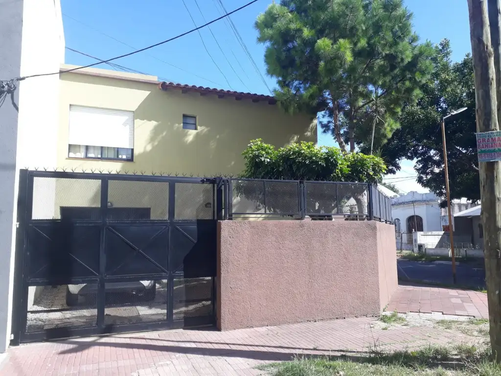 OPORTUNIDAD CHALET EN QUILMES OESTE CENTRO