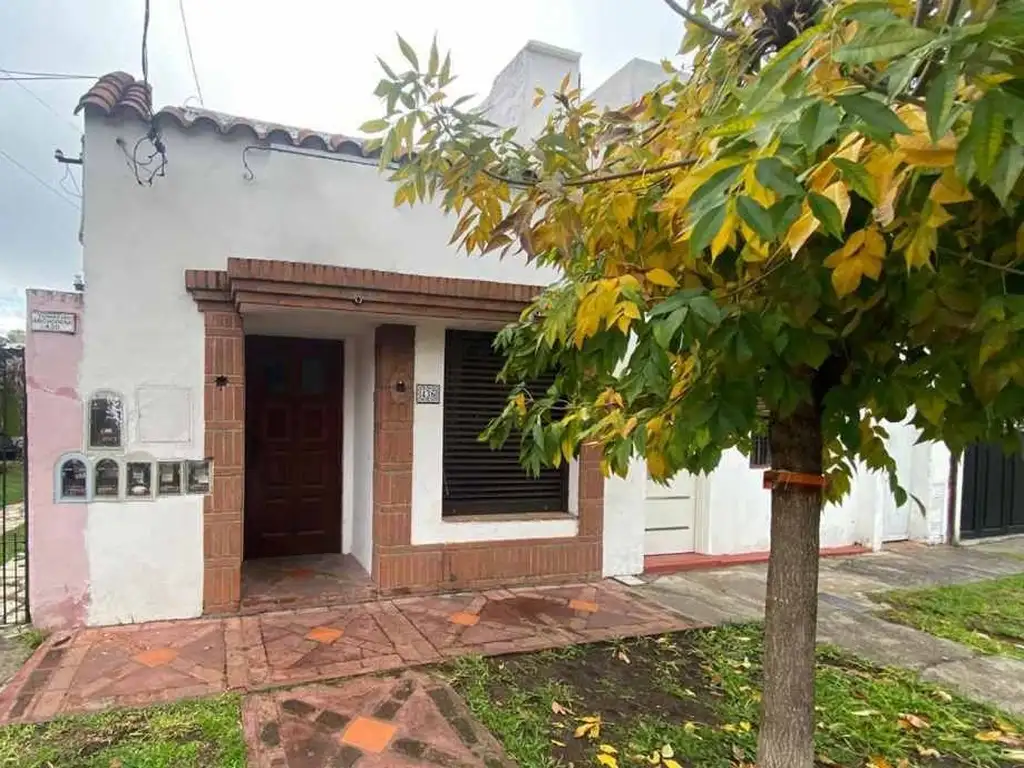 OPORTUNIDAD VENTA CASA PH 3 AMBIENTES ITUZAINGO NORTE