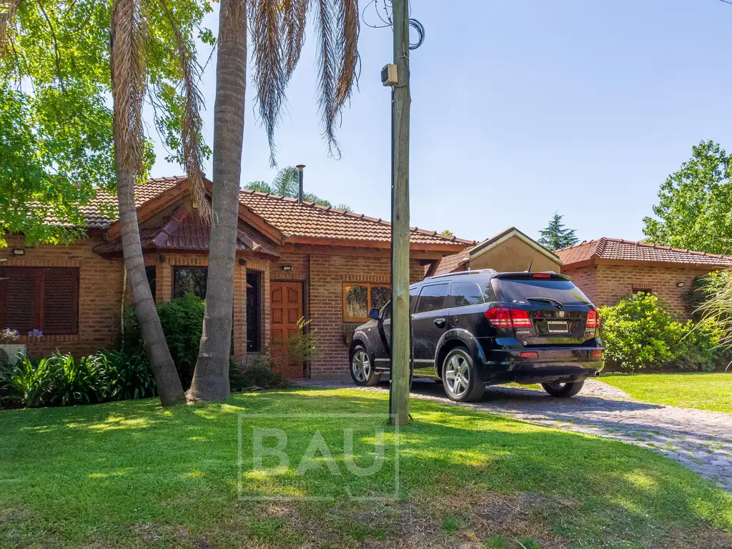 Casa  en Alquiler en Banco Provincia, Francisco Álvarez, Moreno