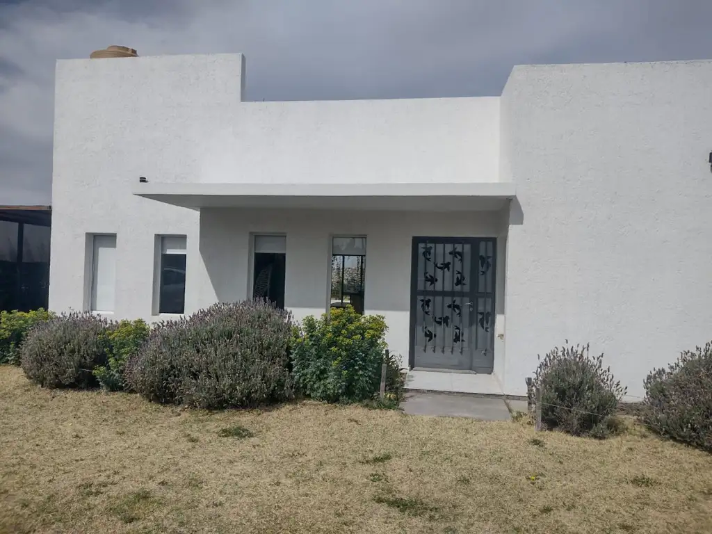 Venta Casa 3 ambientes en San Rafael.