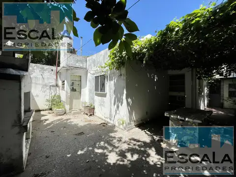 CASA DE PASILLO INTERNA A RECICLAR EN VENTA, ZONA ALTO ROSARIO ( Junin al 800 )