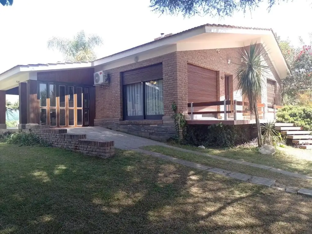 Casa Venta 4 ambientes 35 años, 164m2, 4 cocheras, Diaz Colodrero 100