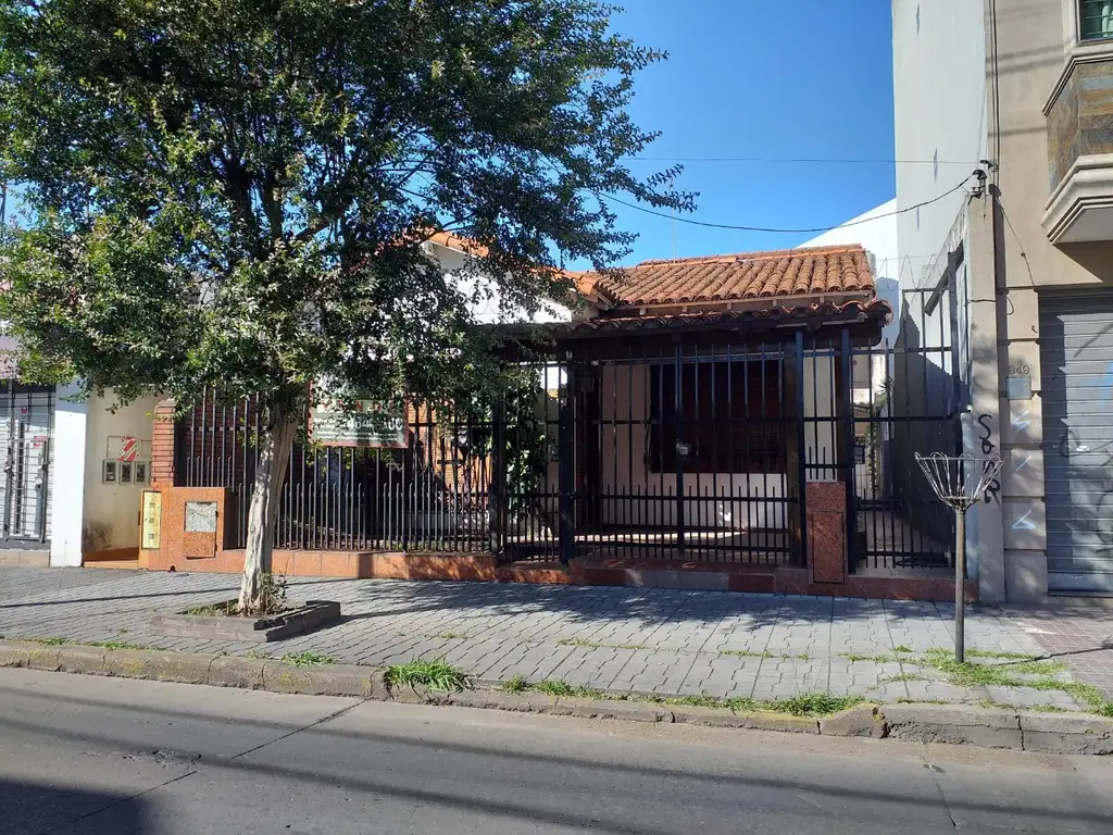 VENTA DE CASA PH AL FONDO DE 2 AMB. 118 M2 CON PATIO Y TERRAZA