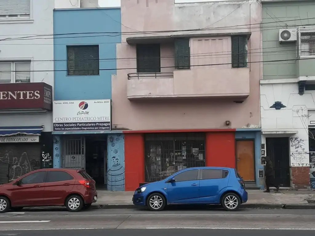 Venta en Block sobre Av. Mitre al 2000