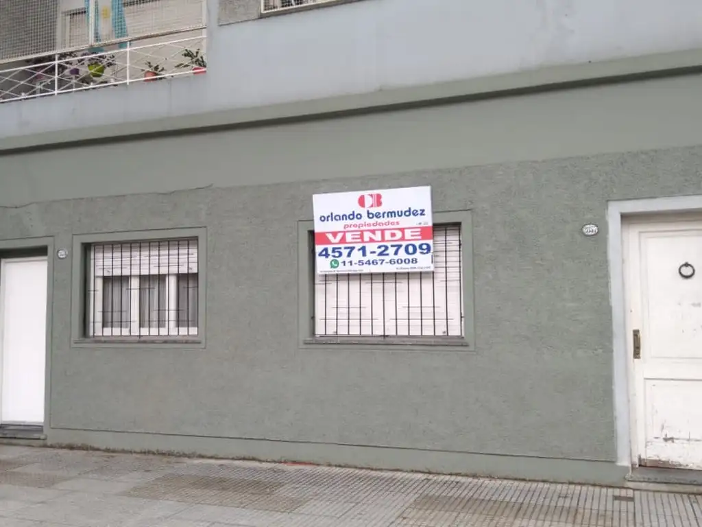 2 AMBIENTES PLANTA BAJA AL FRENTE APTO PROFESIONAL