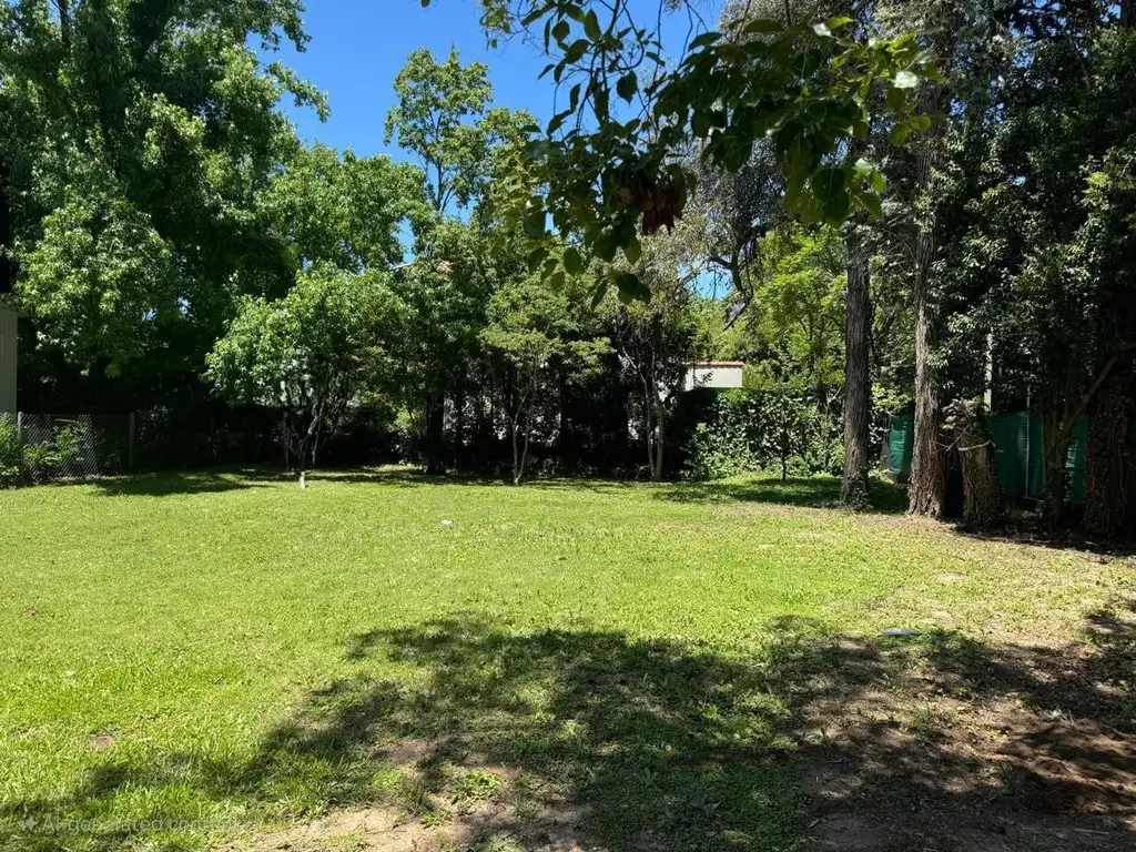 Lote en barrio cerrado - LAS LOMAS San Isidro