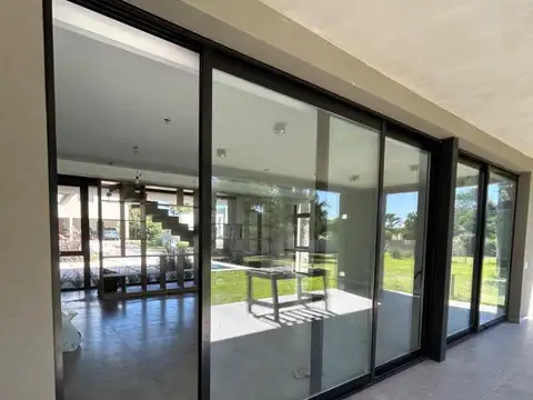 Casa en Venta con cochera