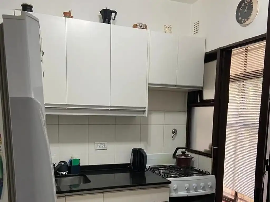 HERMOSO DEPARTAMENTO 4 AMBIENTES c/ BALCÓN, LAVADERO Y COCHE