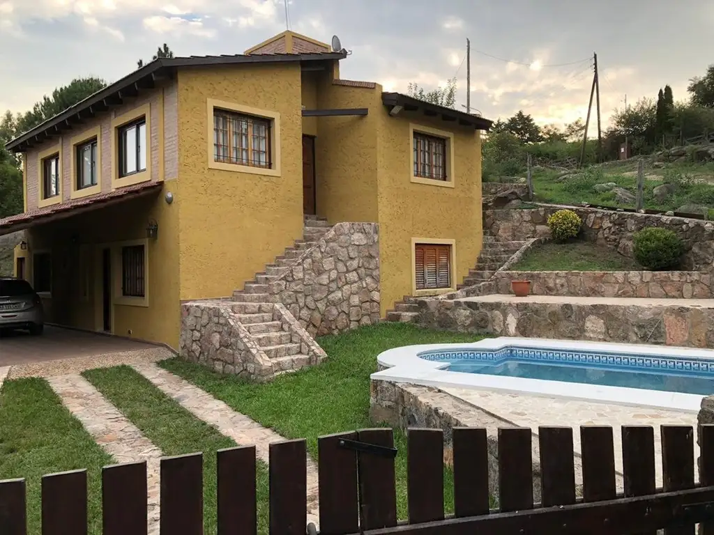 VENTA CASA  C/PILETA,ICHO CRUZ,CORDOBA,APTO BANCOR