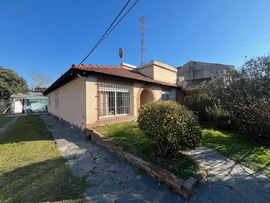 Dos casas en venta sobre terreno de 600 m2 en Derqui