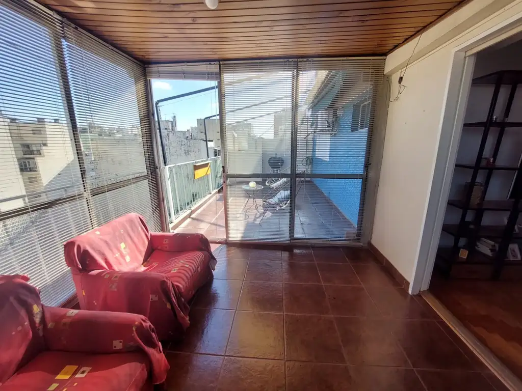 HERMOSO DEPARTAMENTO 3 AMBIENTES, LINDA COCINA, BAÑO COMPLETO, GRAN BALCON TERRAZA