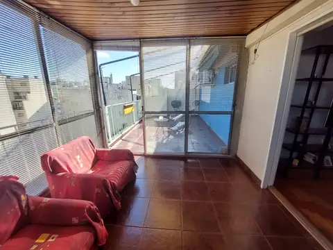 HERMOSO DEPARTAMENTO 3 AMBIENTES, LINDA COCINA, BAÑO COMPLETO, GRAN BALCON TERRAZA