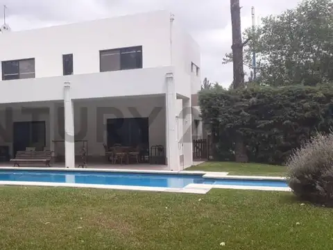 Casa en Venta con cochera