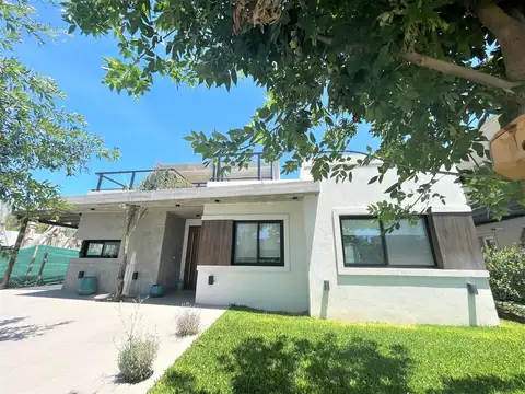 Casa en Venta en Pilar del Este, G.B.A. Zona Norte, Argentina - BLA8944_LP577156_1 - Foto 0