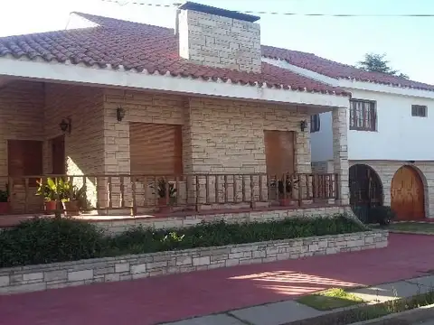 Casa en venta en República de Siria 300 - San Rafel - Adinco