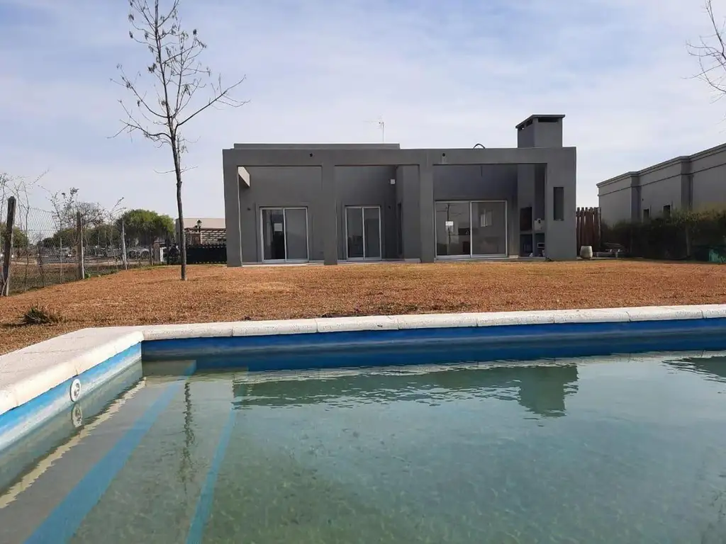 Casa  en Alquiler ubicado en Santa Elena, Pilar del Este, G.