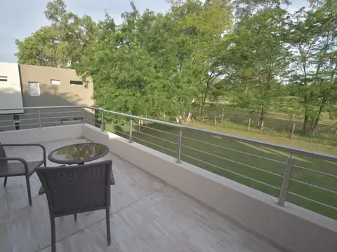 Casa en Venta - 3 dormitorios - USD 345.000