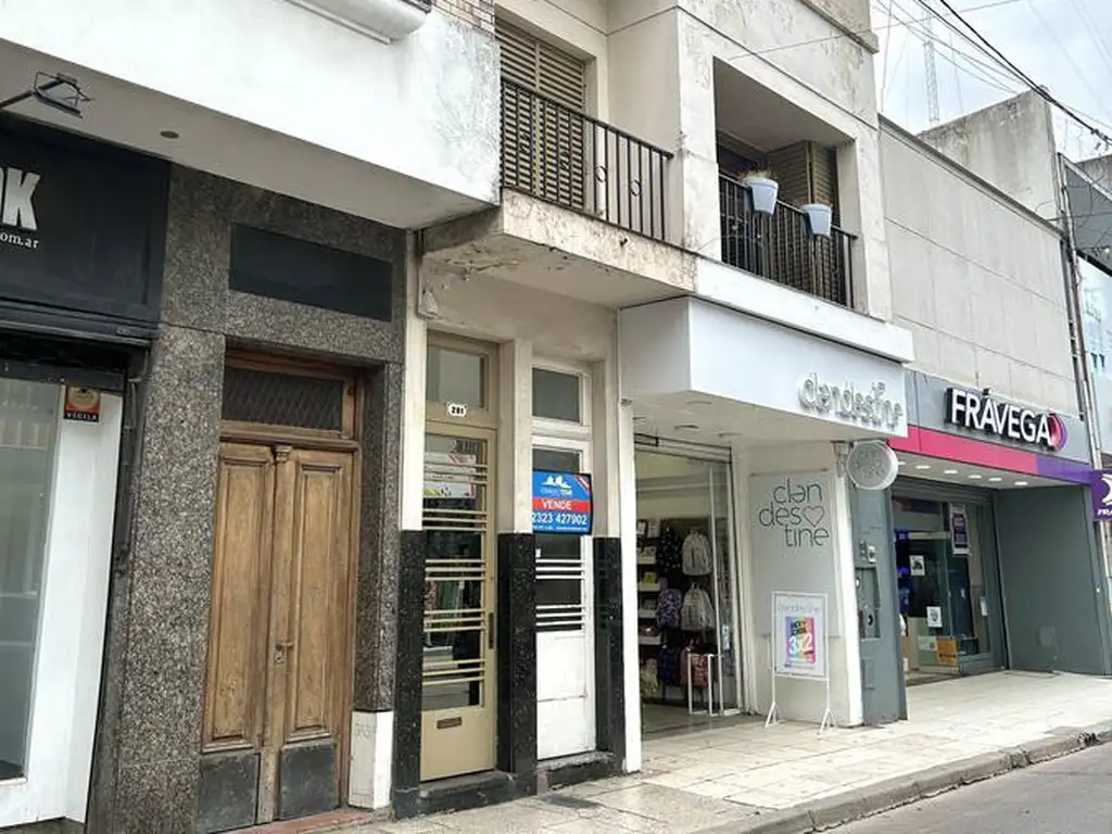 Departamento tres ambientes a la venta en lujan  centro calle San martin  270