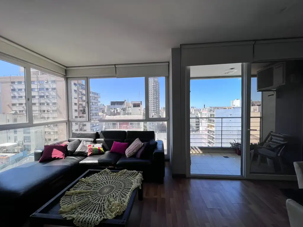 3 AMBIENTES EN TORRE EN PALERMO AMOBLADO