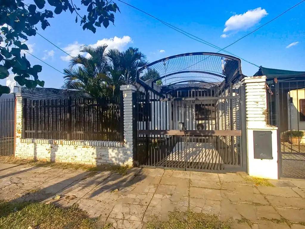 Casa remodelada y ampliada en B° Molina Punta