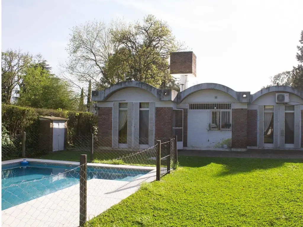 VENDE CASA EN CLUB DE CAMPO "EL MORO"