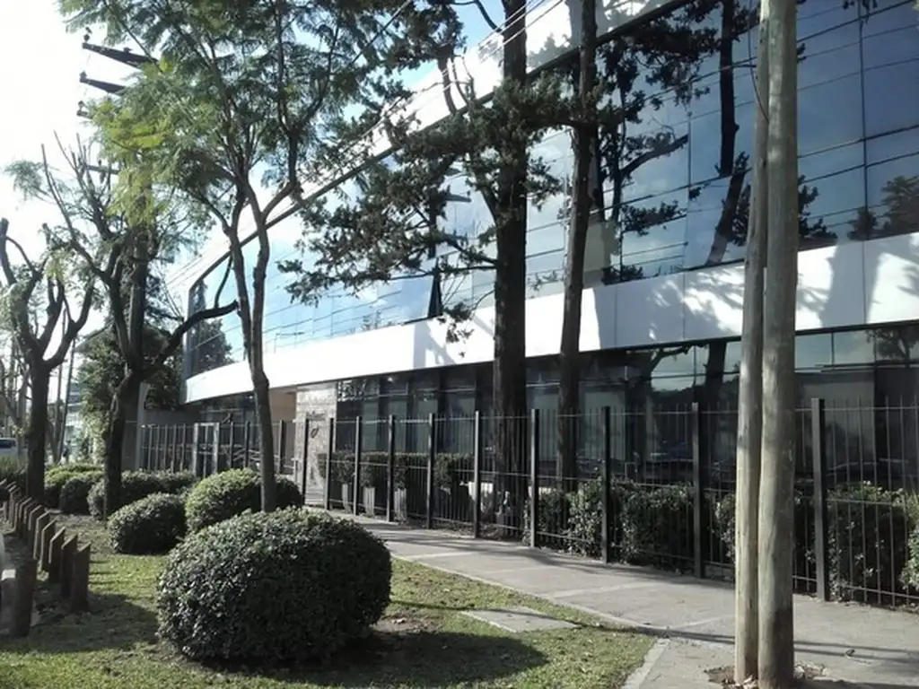 OFICINA EN VENTA EN LOMAS DE SAN ISIDRO