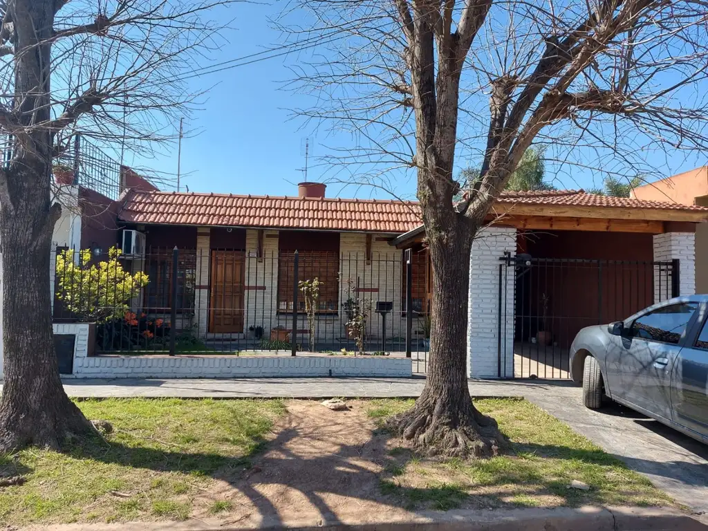 CASA EN VENTA HURLINGHA - EXCELENTE ESTADO