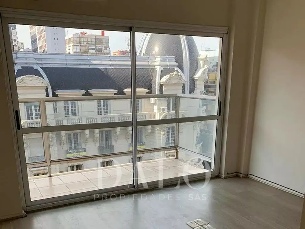 Venta Departamento Recoleta Seis Ambientes Frente Balcon