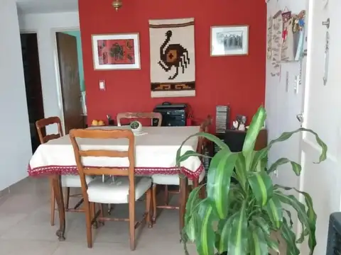 Buen departamento de dos dormitorios en Villa Elvira