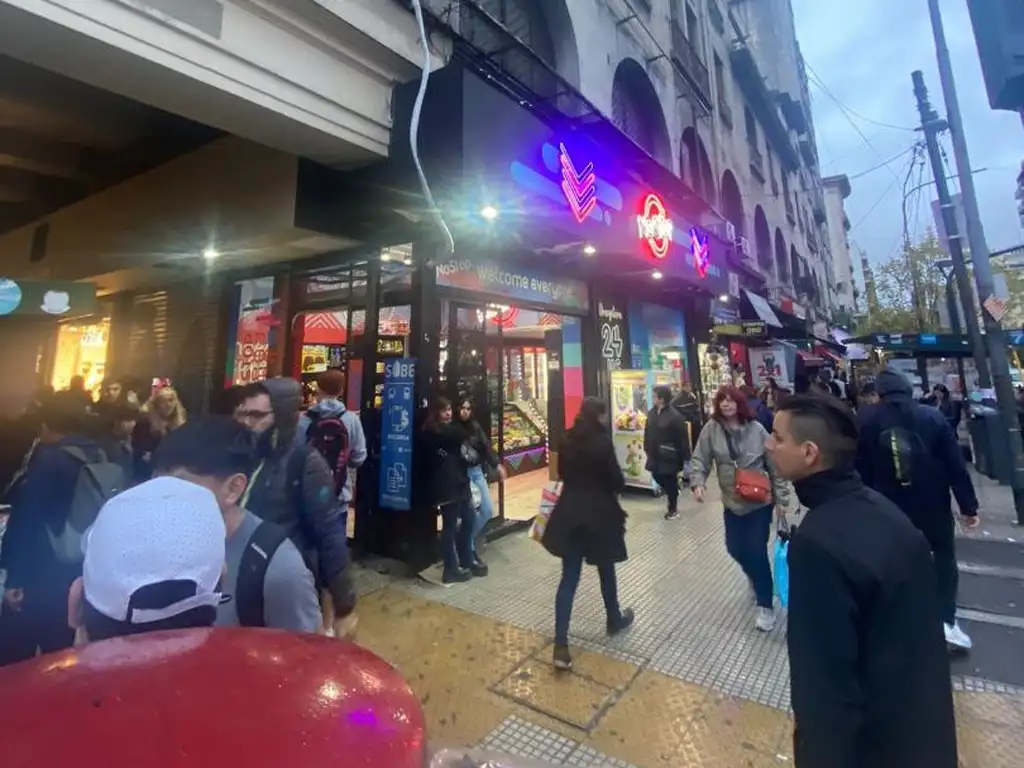 LA MEJOR ESQUINA DE ONCE RIVADAVIA Y PUEYRREDON