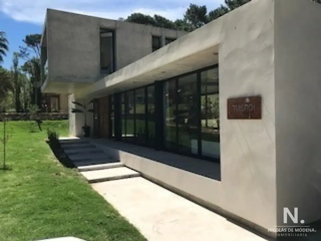 Espectacular casa en alquiler, Laguna Blanca