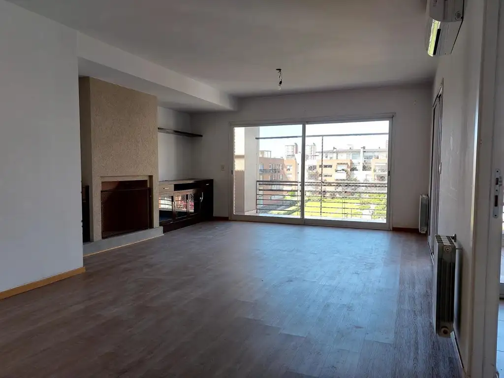 Departamento en venta 4 ambientes complejo Plaza 2 Beccar