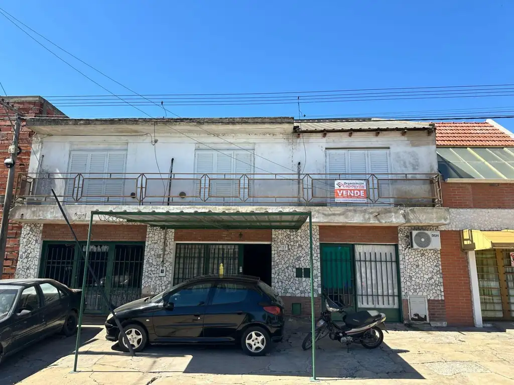 Venta de casa con Locales comerciles