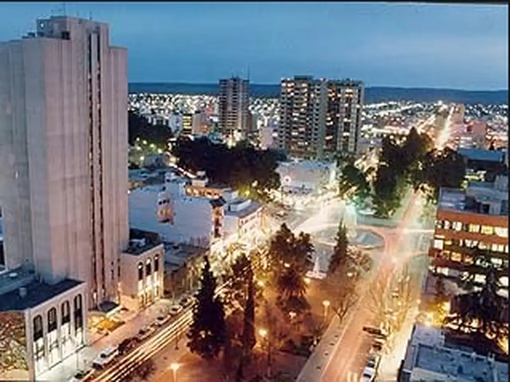 Excepcional Ubicación  -TERRENO en pleno Centro-