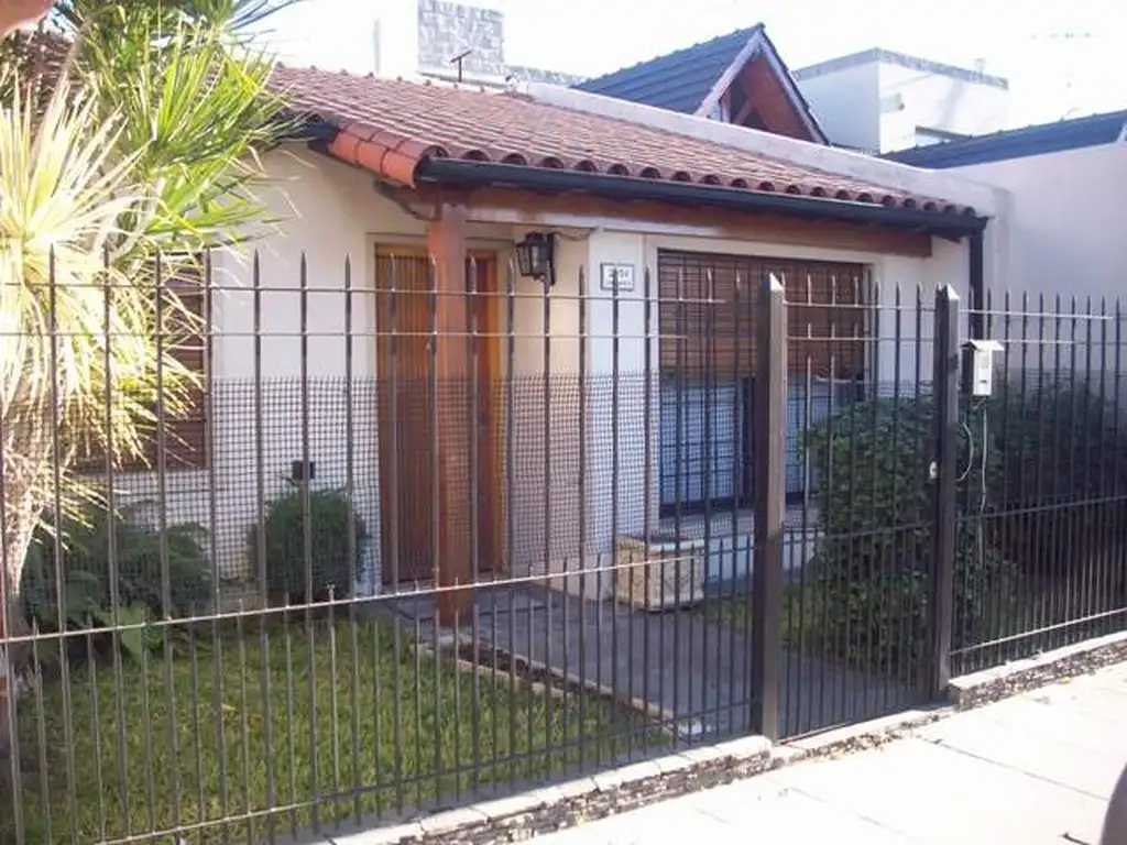 Casa - Venta - Argentina, La Matanza - C arrasco 2900