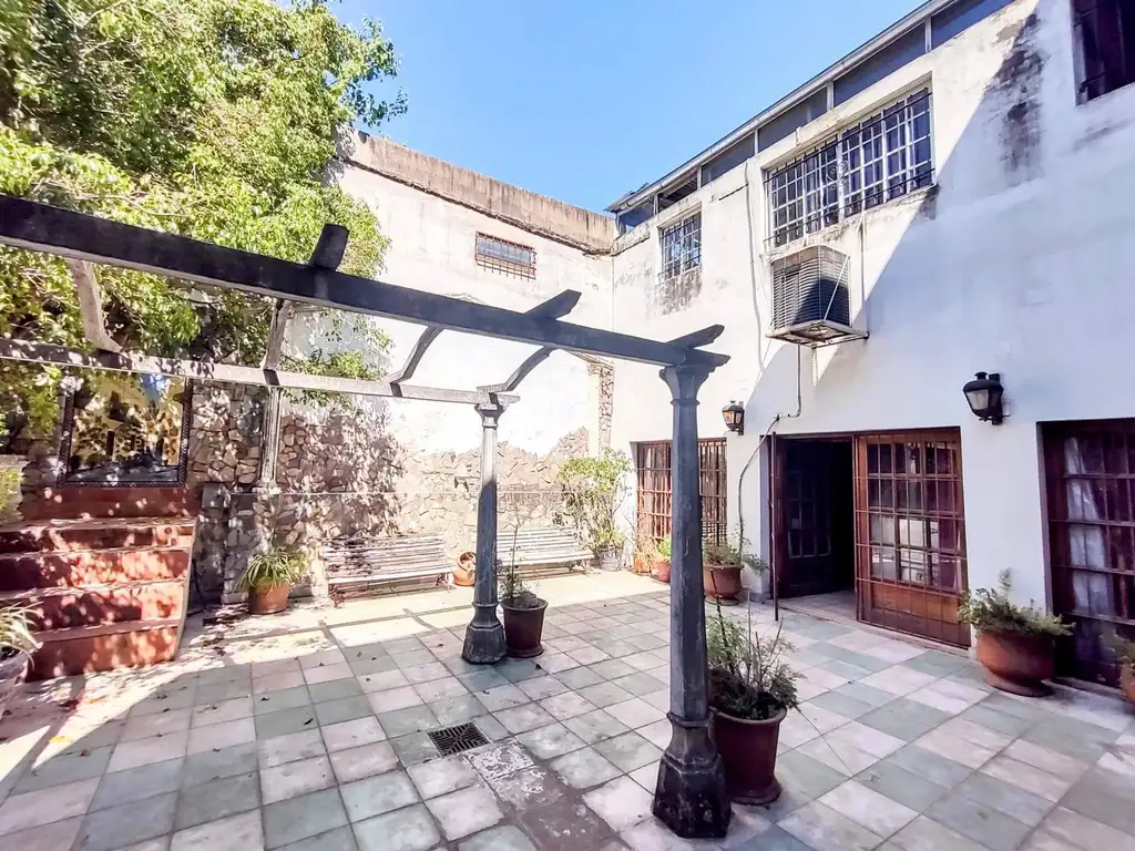 Casa Salón en Venta en Villa Raffo Sáenz Peña