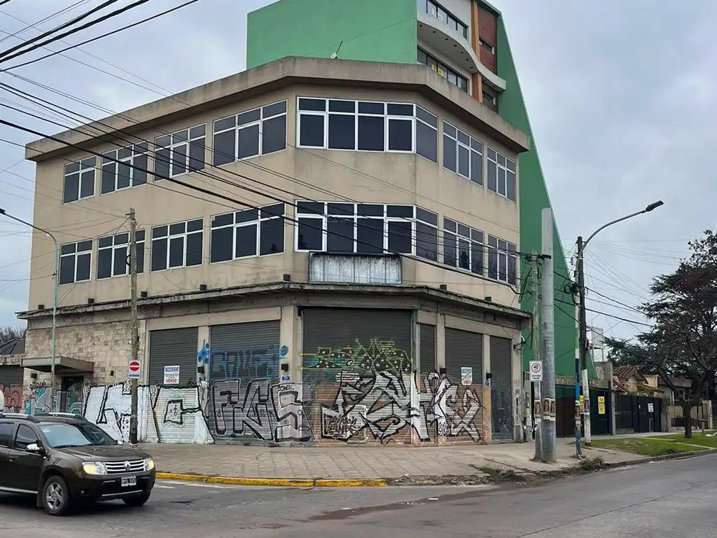 Edificio Comercial en Moreno