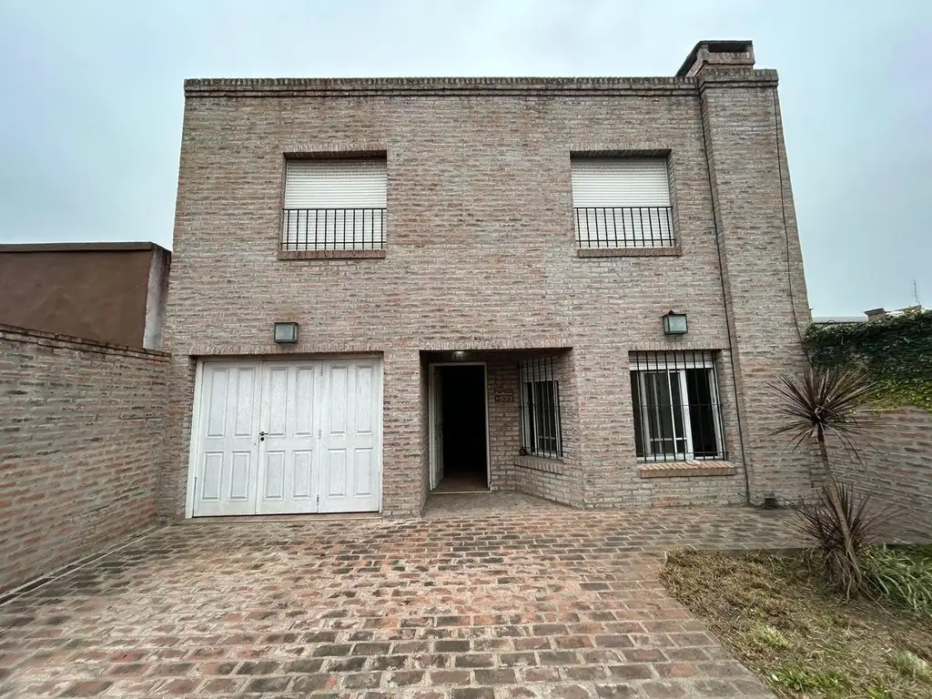 CHALET EN VENTA 6 AMBIENTES MUÑIZ