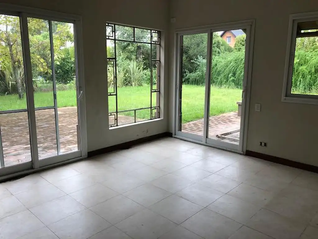 Casa muy funcional! Dormitorio en PB - Venta