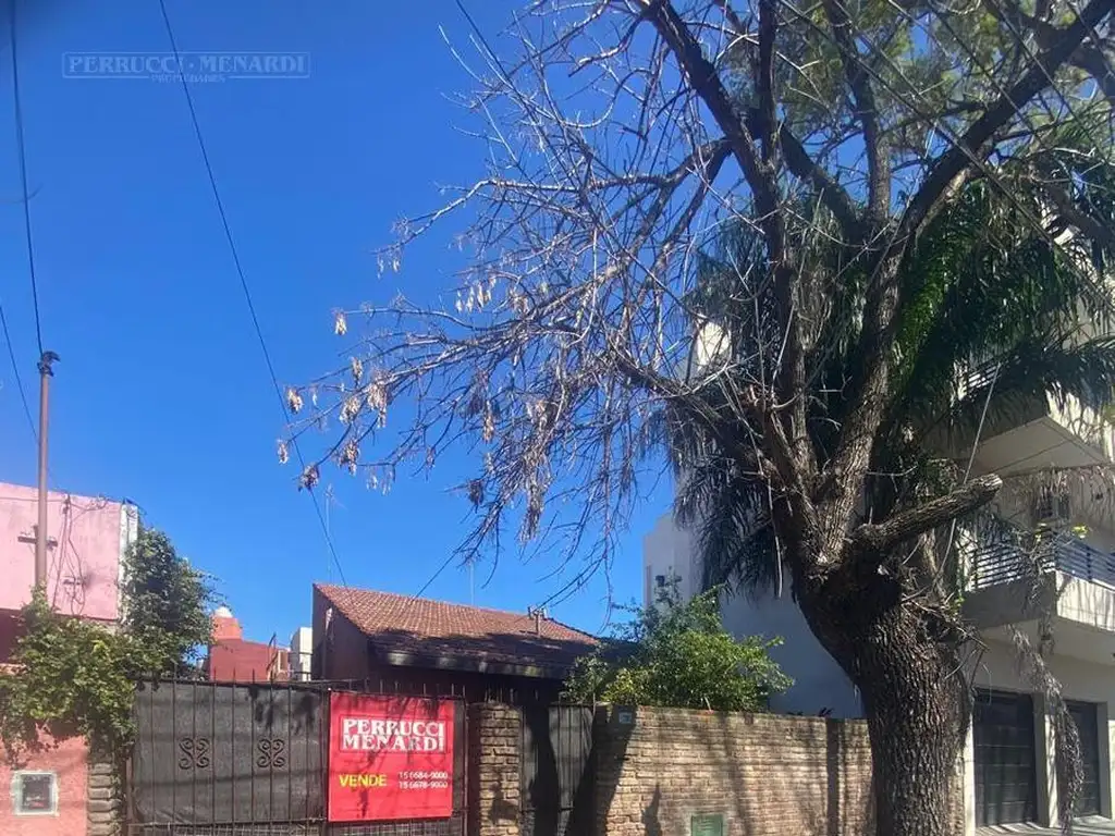 Casa en lote propio - Zarate 5900 - Chilavert