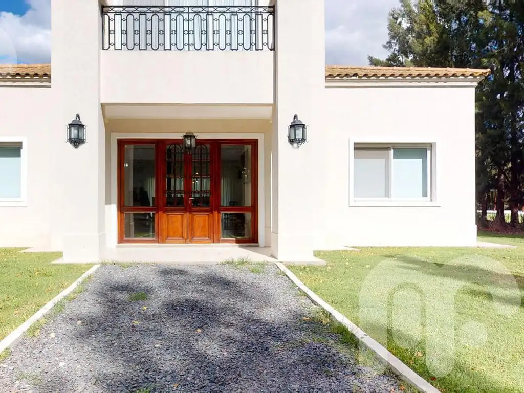 VENTA DE CASA DE 4 DORMITORIOS EN CAMPOS DE ROCA