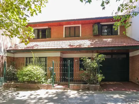 Casa Chalet  en Venta en Versalles, Capital Federal, Buenos Aires