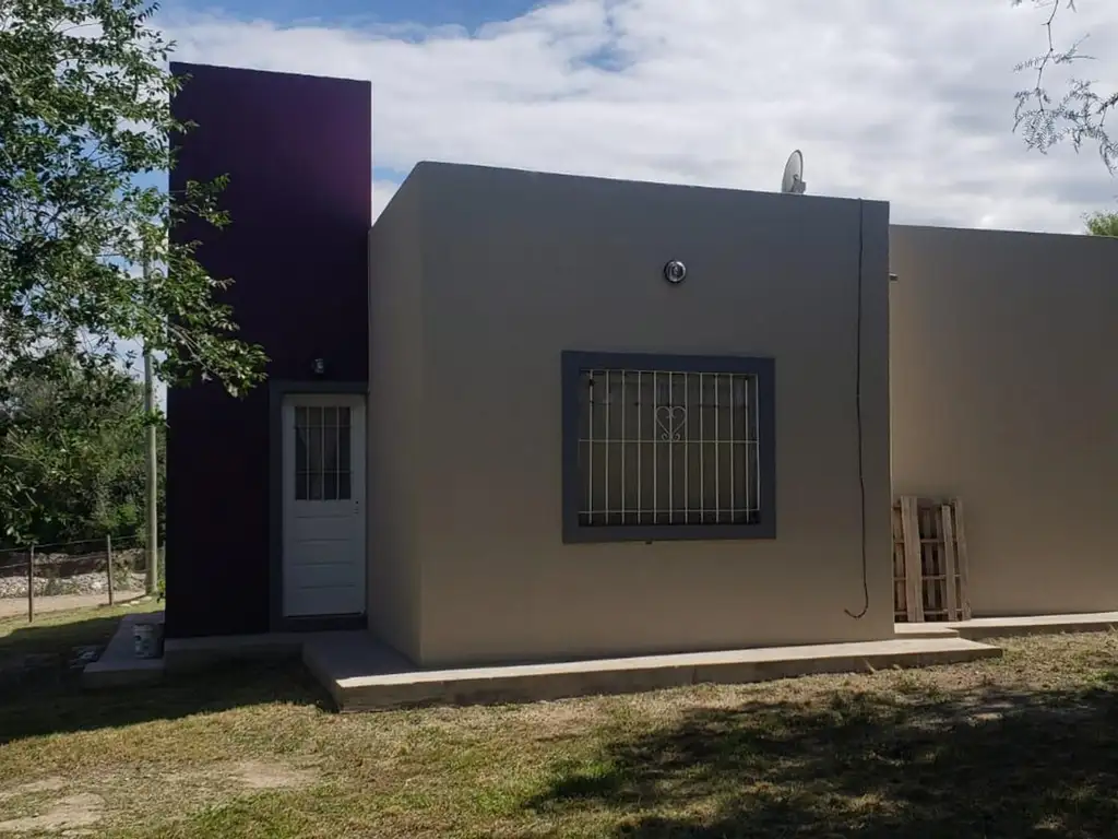 Casa a estrenar en Merlo 2 dormitorios a cuadras del centro