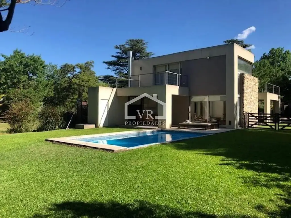 Casa  en Venta en Sausalito, Pilar, G.B.A. Zona Norte