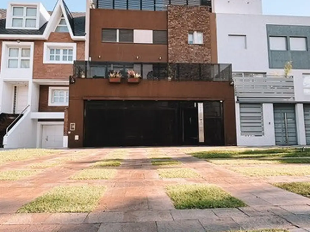 Excelente casa a la Venta en Barrio Naon