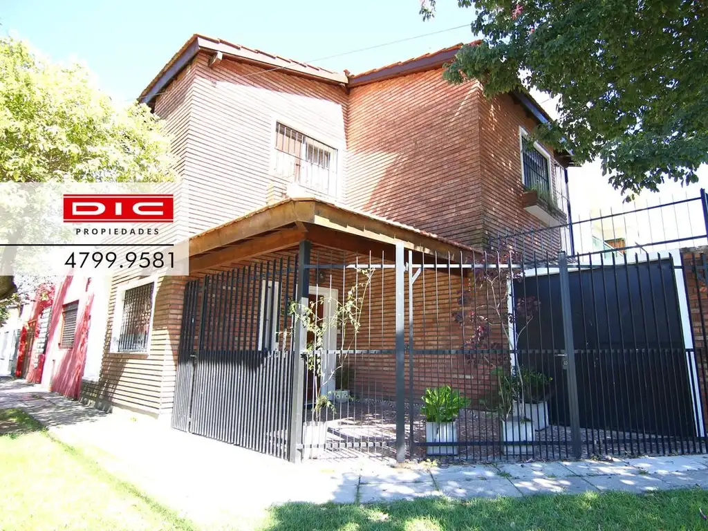 Excelente chalet duplex de 6 ambientes en Olivos