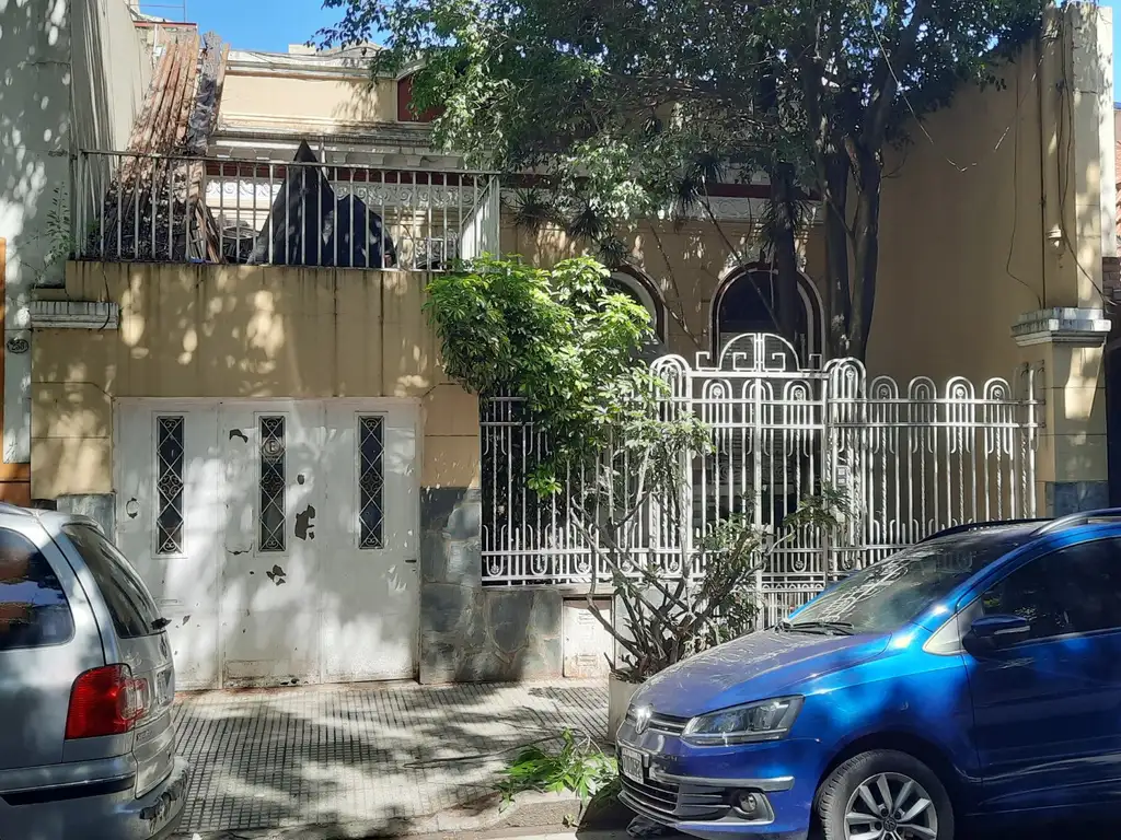 Se Vende TERRENO: 1523m2 Vend. Aprox.+ Balcones y cocheras 8,66 m x 27 m Almagro (U. S.A. A.)